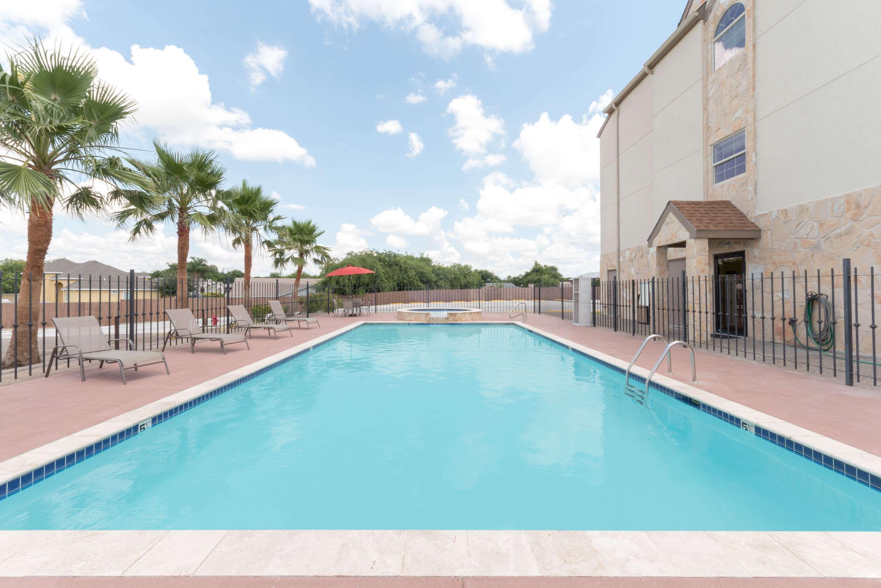 Microtel Inn And Suites Eagle Pass Εξωτερικό φωτογραφία
